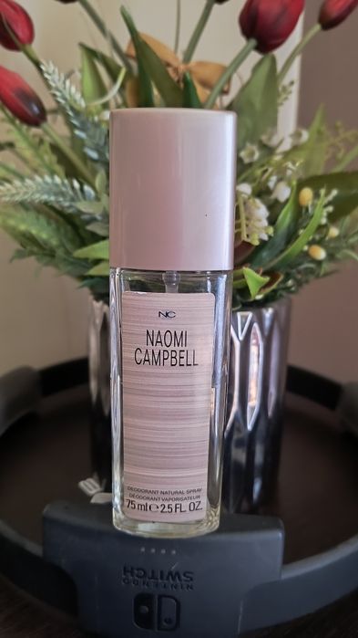 Naomi Campbell dezodorant w sprayu