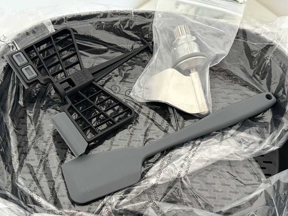 Robot wielofunkcyjny CECOTEC MAMBO 10070