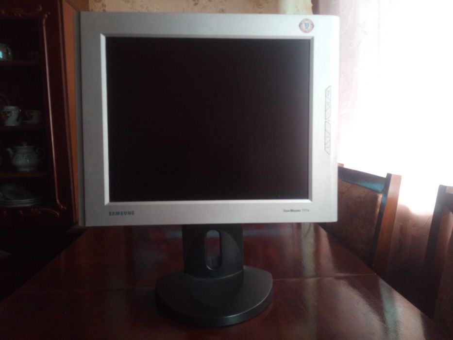 17'' TFT монитор Samsung SyncMaster 171b.