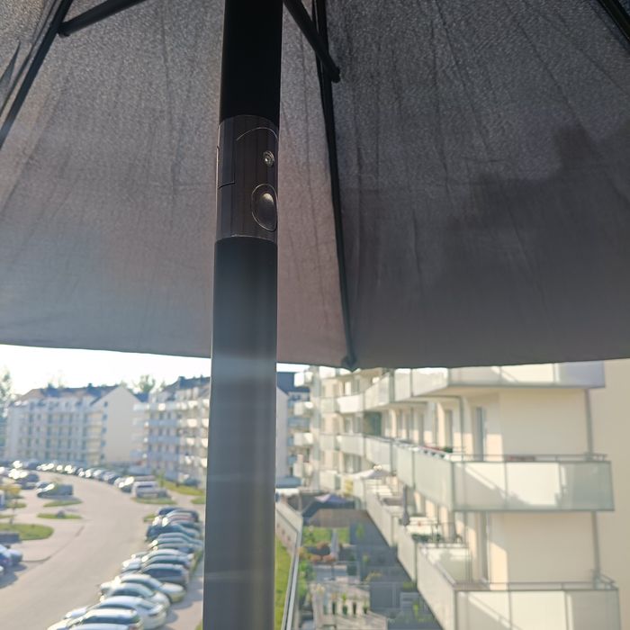 Parasol nowy z podstawą kamienna