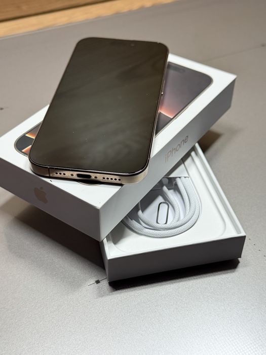 iPhone 16 Pro • Desert Titanium • 88% baterii • Bardzo dobry stan