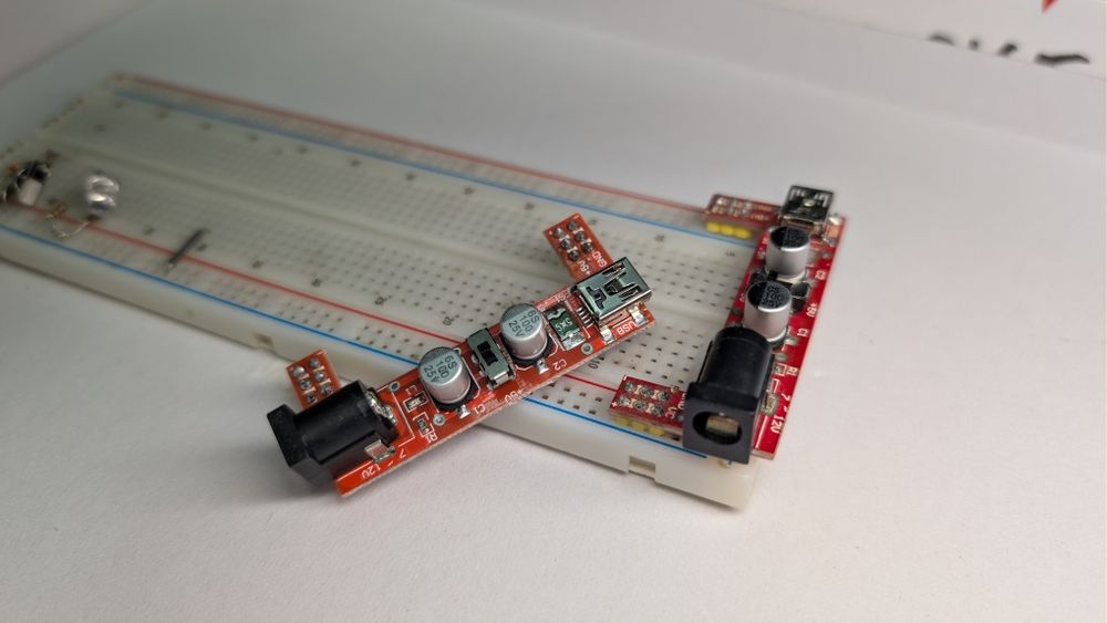 Модулі живлення для макетних плат (Breadboard Power Supply)