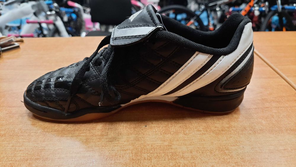 Buty halowe McArthur ( rozmiar 38 )