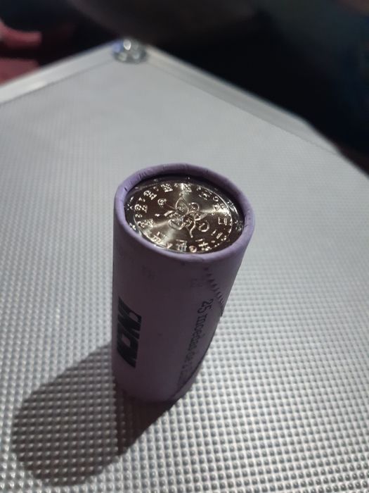 Rolo 25 moedas de 2€ normais 2023