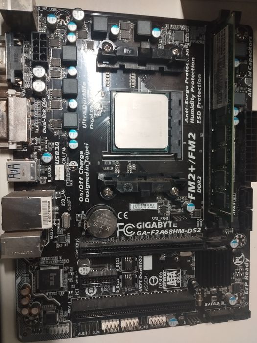 Комплект:  материнська плата + процесор + ОЗП