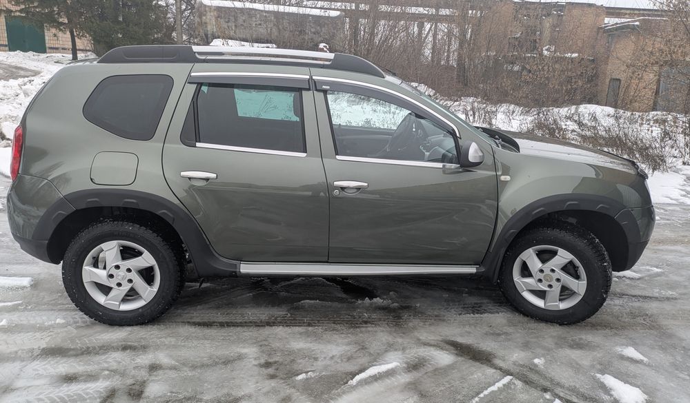 Продам Dacia Duster 2012 року повний привід 4×4
