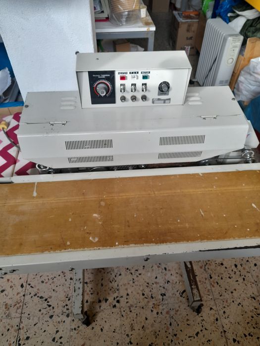 Seladora de sacos em Contínuo