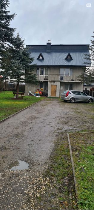 Dom w Łapanowie około 110 m kw działka 8.5 ar