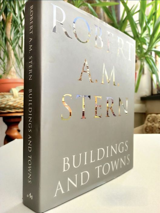 Книга "Здания и Города" Р. Штерн