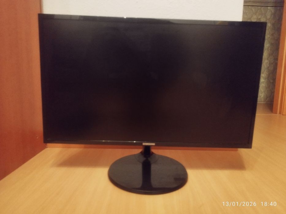 Monitor samsung.439011160685301760