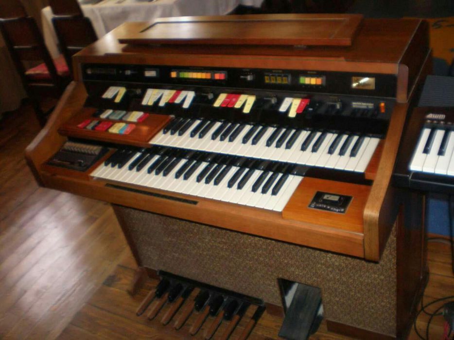 Электроорган "Hammond" 126 JM2 1973г.