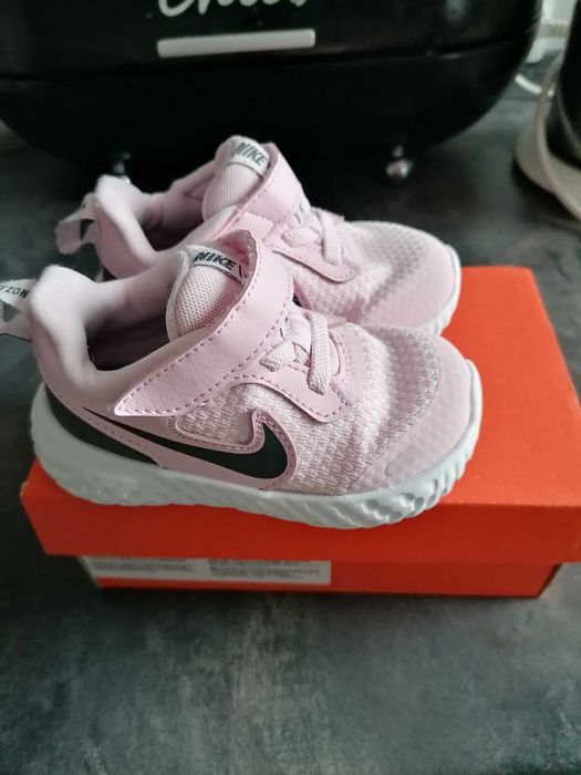 Buciki adidaski NIKE dziewczęce r. 21