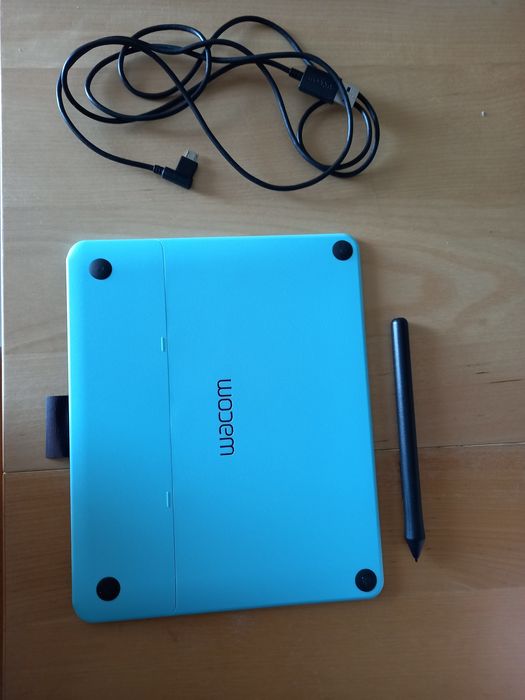Wacom com caneta e cabo427551209869824001