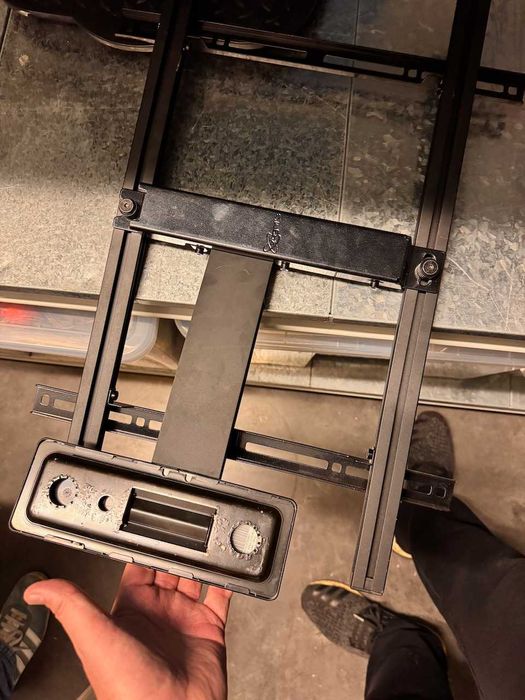 Suporte de TV Voegels em Perfeito Estado