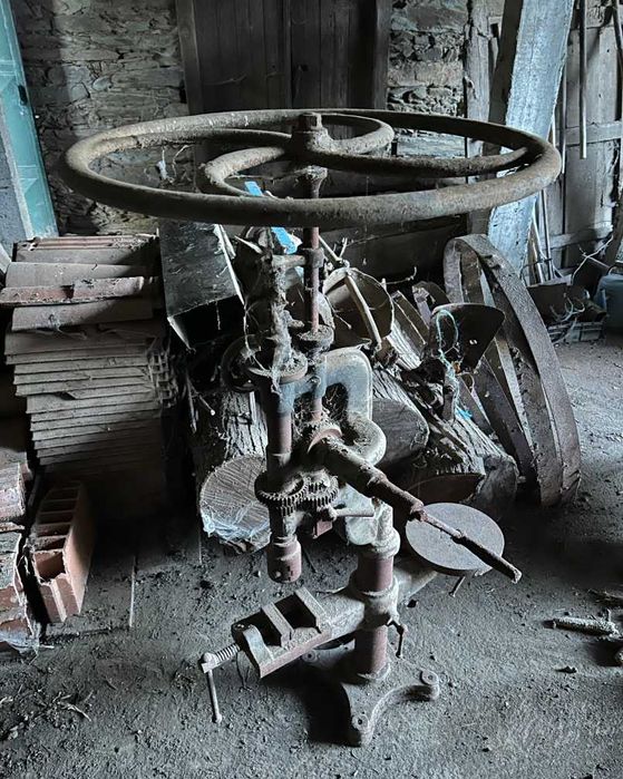 Máquina de furar de coluna de ferreiro