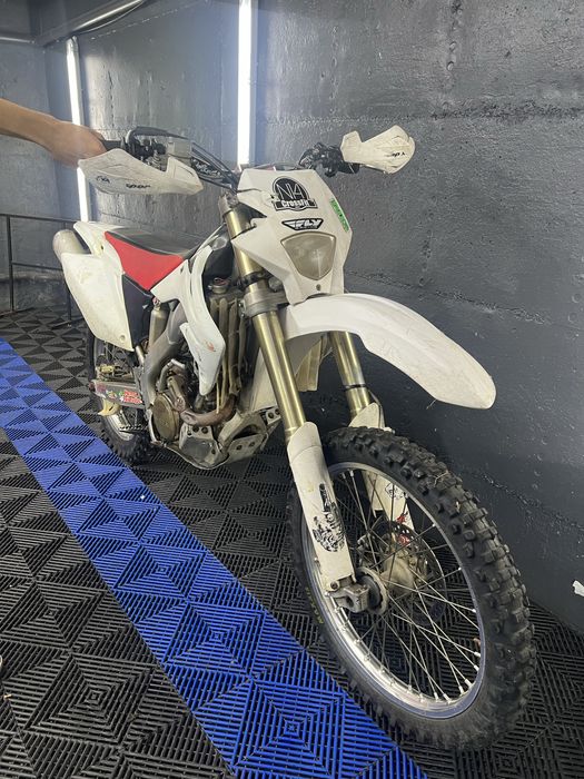 Honda CRF 250 X ( matriculada )