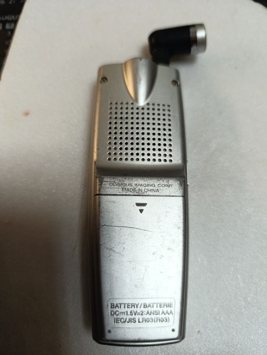 Диктофон Olympus, дивіться опис