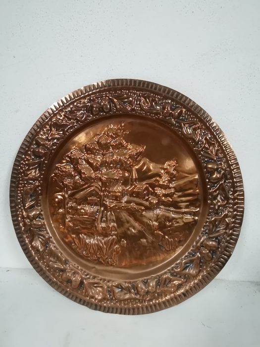 Pratos em cobre com relevo64862109609345121