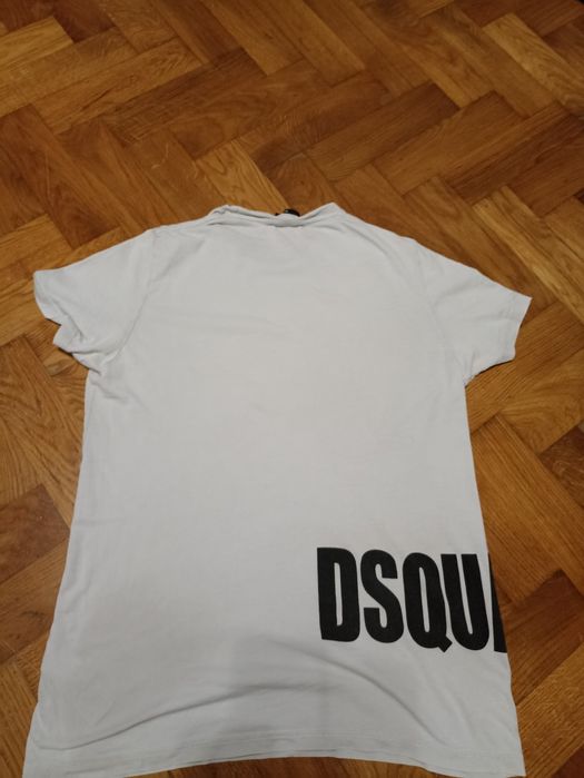 Футболка  dsquared2