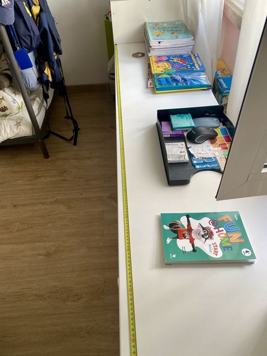 Duas combinação de arrumação bran/cinz