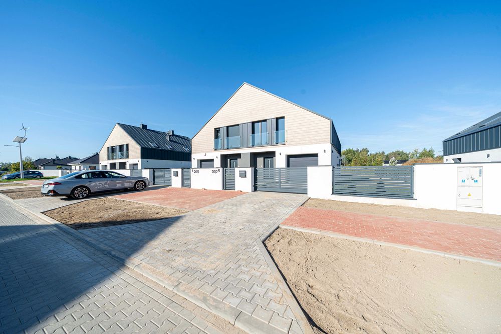 Osiedle z pełną infrastrukturą drogową, nowy dom  w Sadach