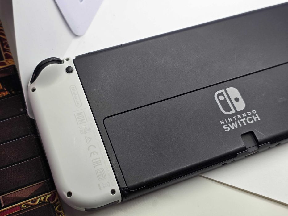 Konsola Nintendo Switch OLED biała zestaw