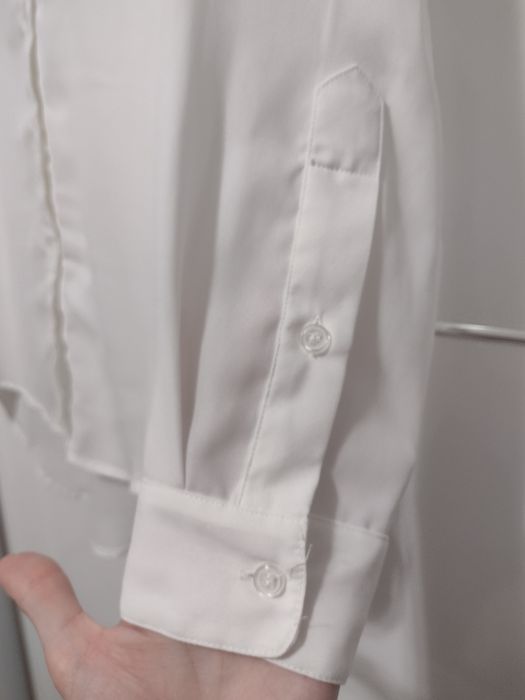 Biała koszula damska długi rękaw lekki zwiewny materiał