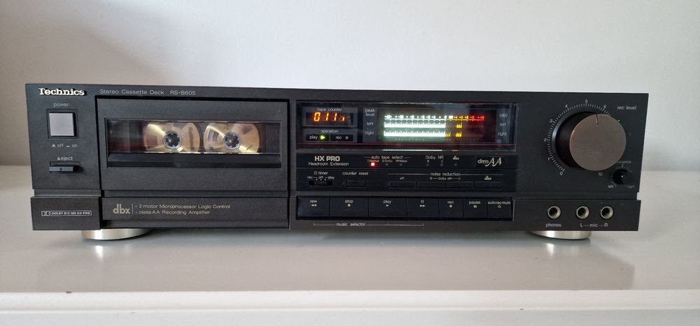 Magnetofon Technics RS-B605