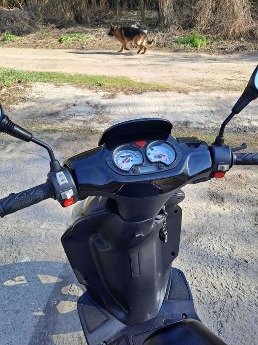 Практически новый скутер!!!