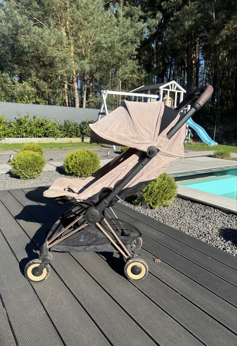 Wózek spacerowy Cybex Coya – lekki, składany, beżowy