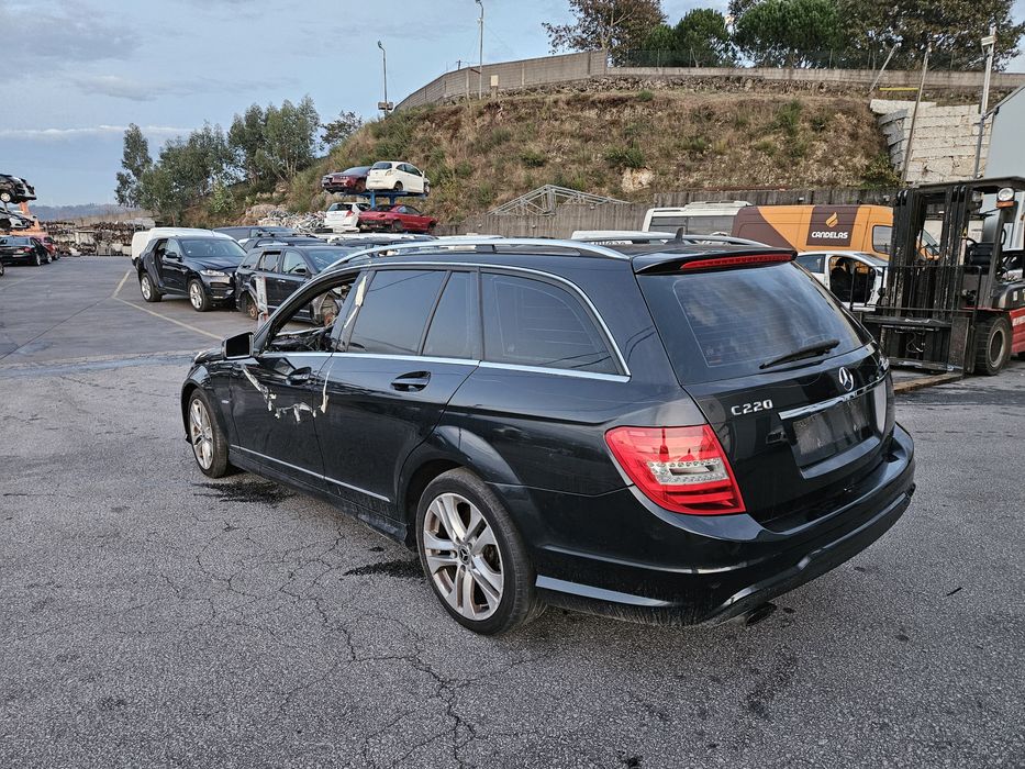 Mercedes-Benz W204 Estate C220 CDi AMG de 2011 para peça