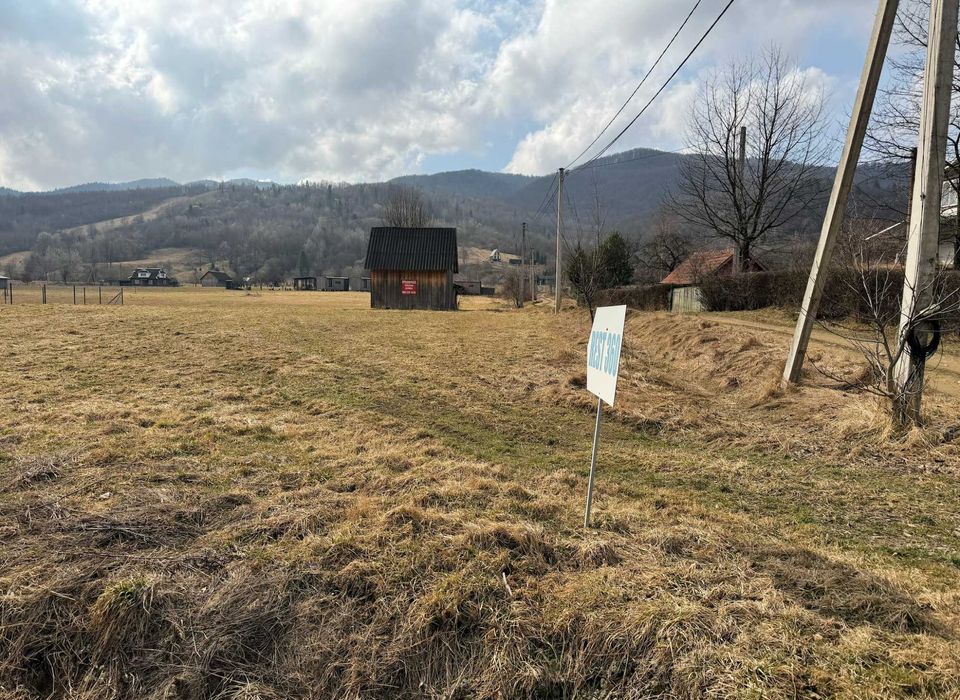 Продам ділянку 0,116 га під будову в Карпатах, с. Шешори, вид на гори