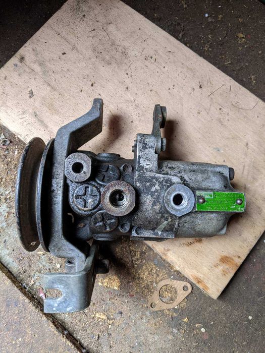 Насос  Audi 1003