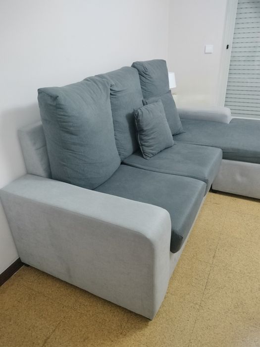 Sofá com chaise long