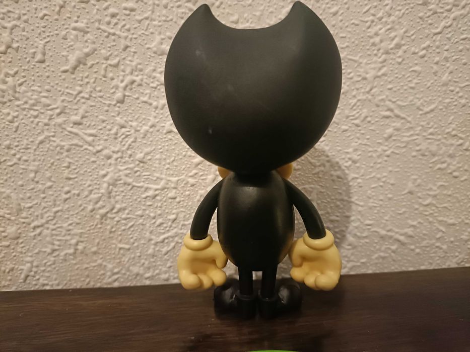 Peluche Boris e boneco vynil Bendy do jogo BENDY AND THE INK MACHINE