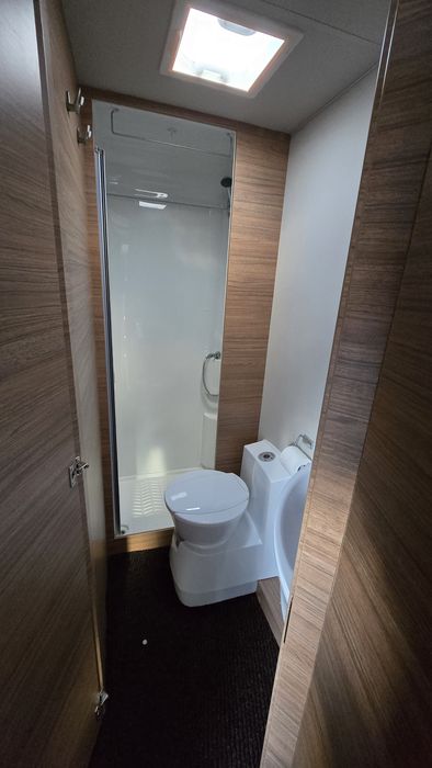 WEINSBERG Cara Suite 650MF будинок на колесах