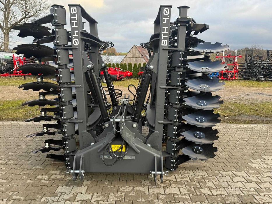 Brona talerzowa ciężka zawieszana 4,0 m hydrauliczna, BTH 4,0 HELAGRO