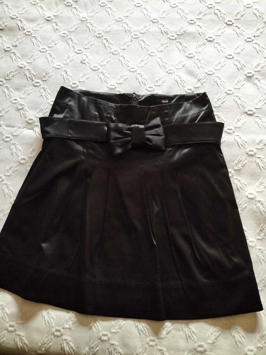 Saia preta de cetim