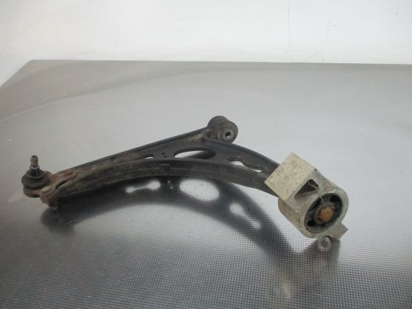 Braço de suspensão frente esquerdo VOLKSWAGEN Touran (1T)