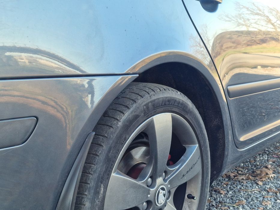 Skoda A5 1.6 FSI elegance