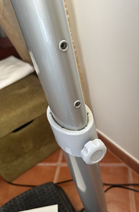 Plataforma vibratória para massagem refirmante
