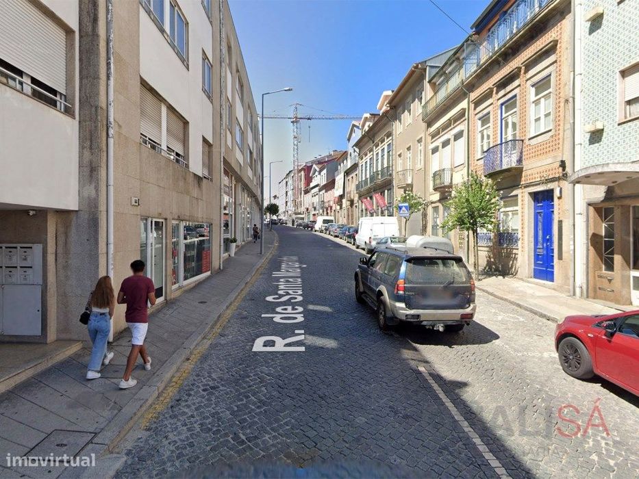 Apartamento T3 novo com lugar de garagem no centro de Braga, na Rua...