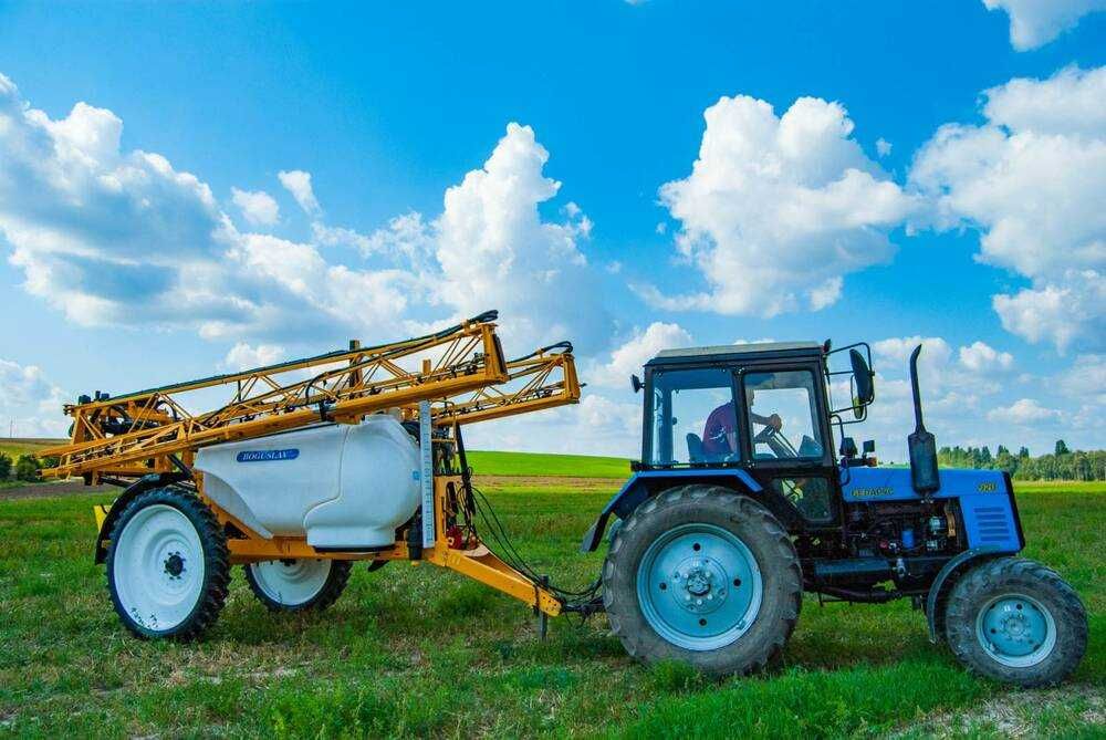 Опрыскиватель прицепной Богуслав ОПК 3200 24 Титан New ARAG Bravo 400