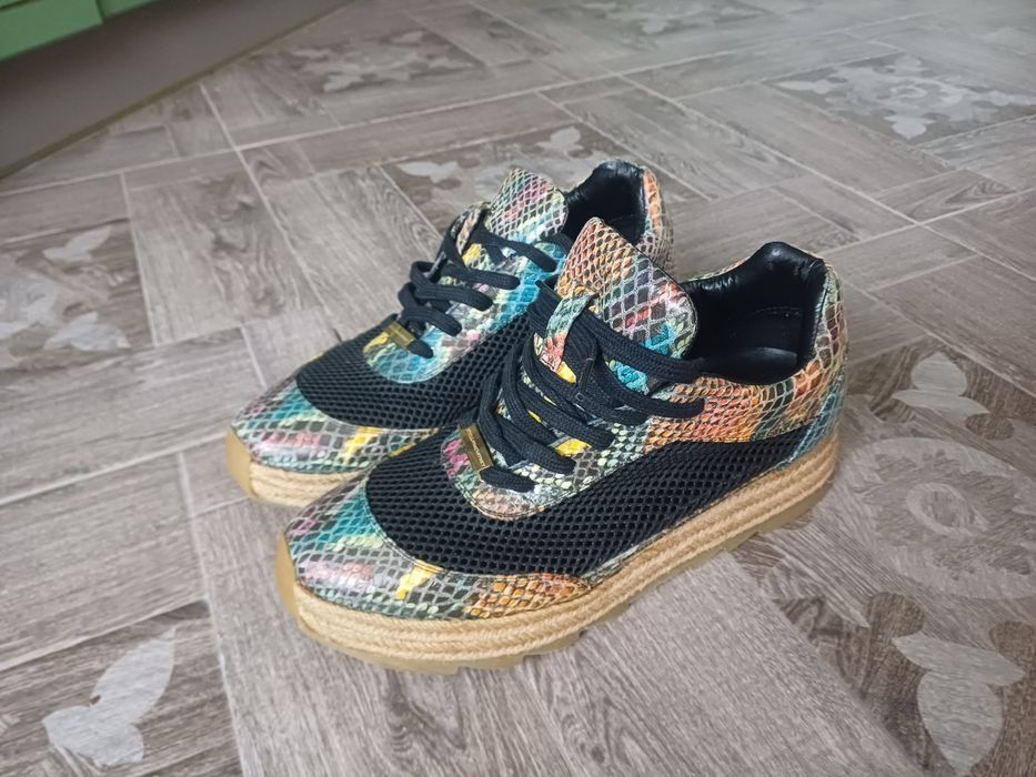 жіночі кросівки Stella McCartney