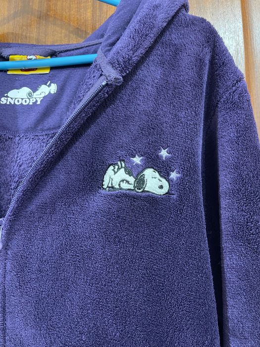 Roupão roxo do Snoopy