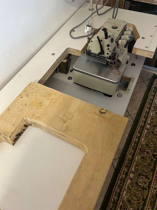 Професійний оверлок breather