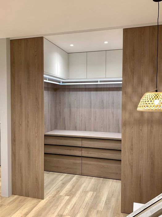 Виготовлення: Кухні, спальні, ванни, гардероби, офіси, шафи, тумби