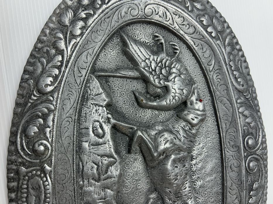 Quadro em aluminio com motivis de caca