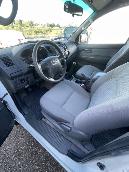 Toyota Hilux 4x2 D4D 145cv