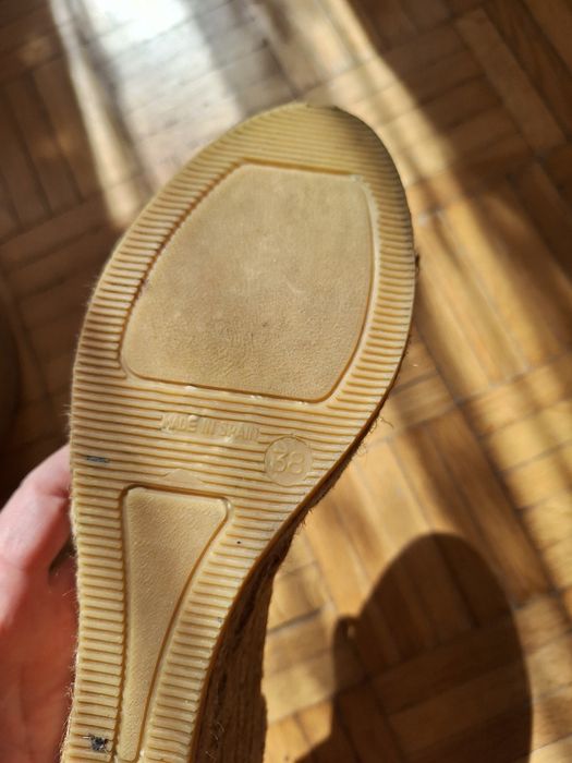 Sandały na koturnie rozm 38
